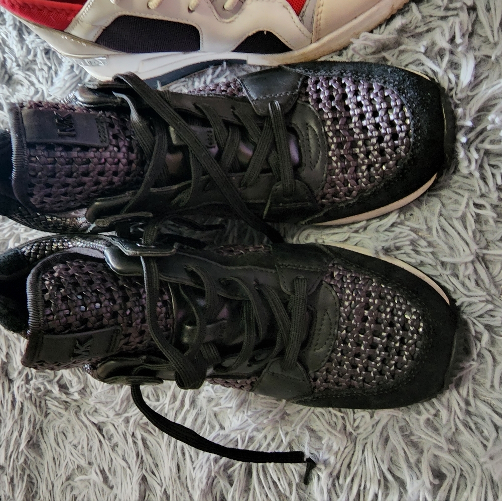 Womens Mk womens shoes 2 pair - Picture 2 of 5
